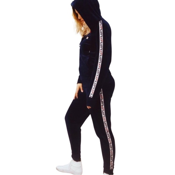 đź’•Fila Velour Dark Blue Tracksuit Size M / L - Picture 1 of 12